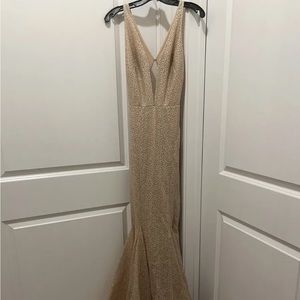 Nicole Bakti Mermaid Gown Floral Embroidery with Sequin Size 6 NWOT